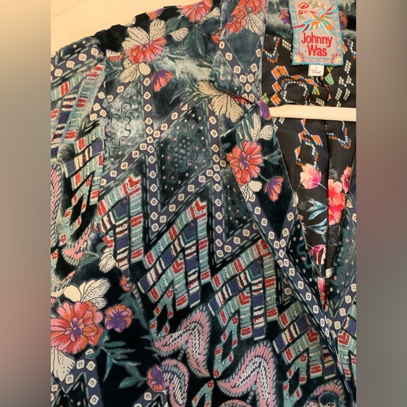 Johnny Was unstructured embossed velour blazer - Picture 6 of 8